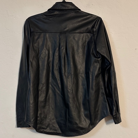 New Look Black Faux Leather Button-Up Shirt – Long Sleeve‎ Collared Top - Picture 4 of 8